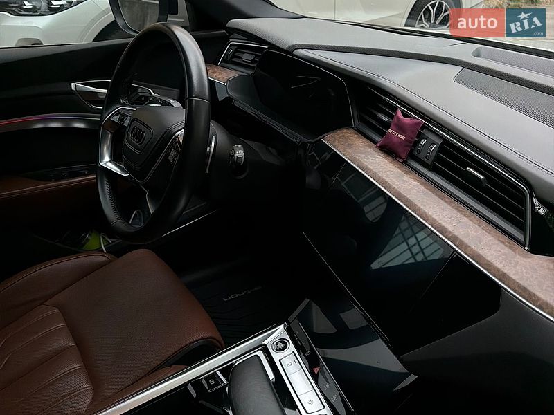 Внедорожник / Кроссовер Audi e-tron 2021 в Львове фото 13 Внедорожник / Кроссовер Audi e-tron 2021 в Львове