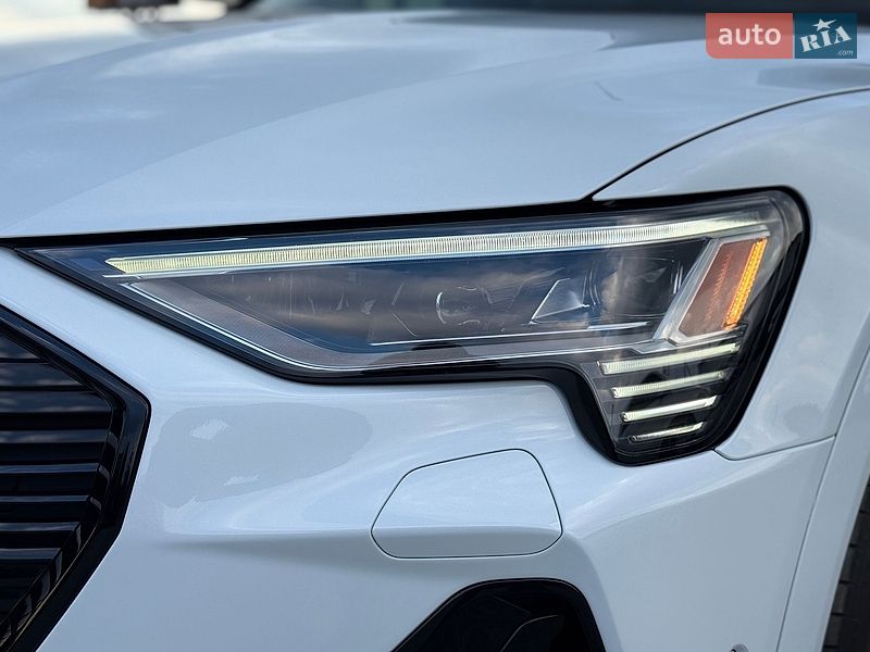 Внедорожник / Кроссовер Audi e-tron 2022 в Львове