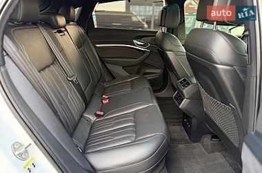 Внедорожник / Кроссовер Audi e-tron 2022 в Львове