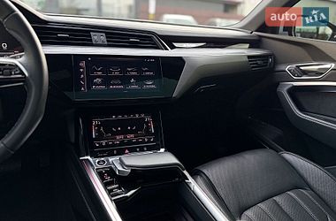 Внедорожник / Кроссовер Audi e-tron 2022 в Львове