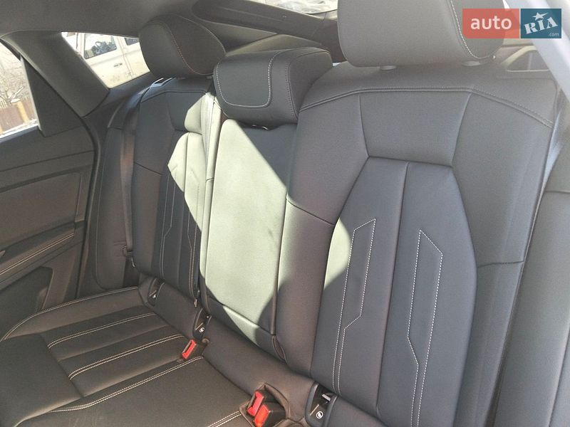 Позашляховик / Кросовер Audi e-tron 2023 в Києві