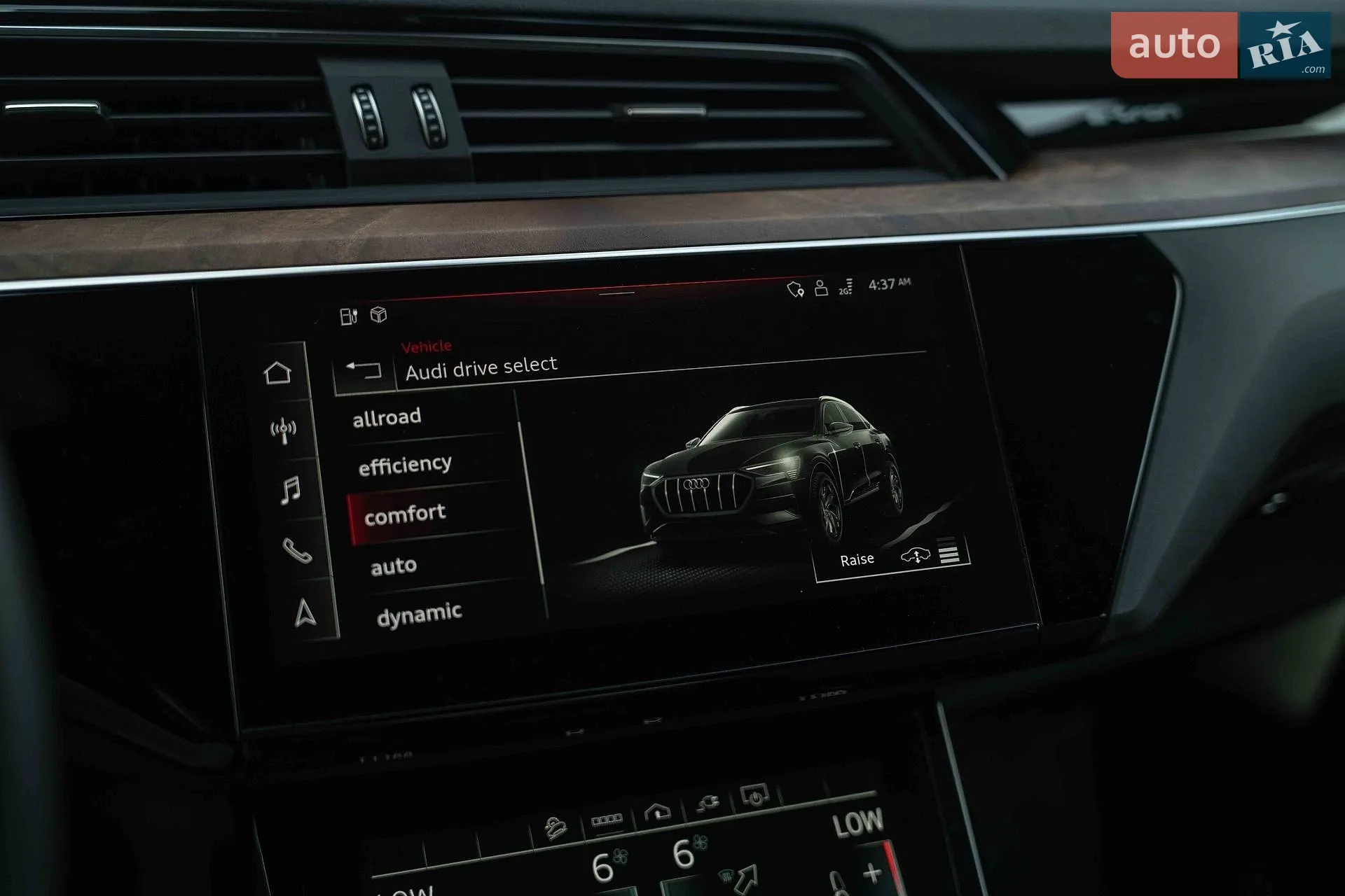 2022 Audi e-tron - мініатюра 30