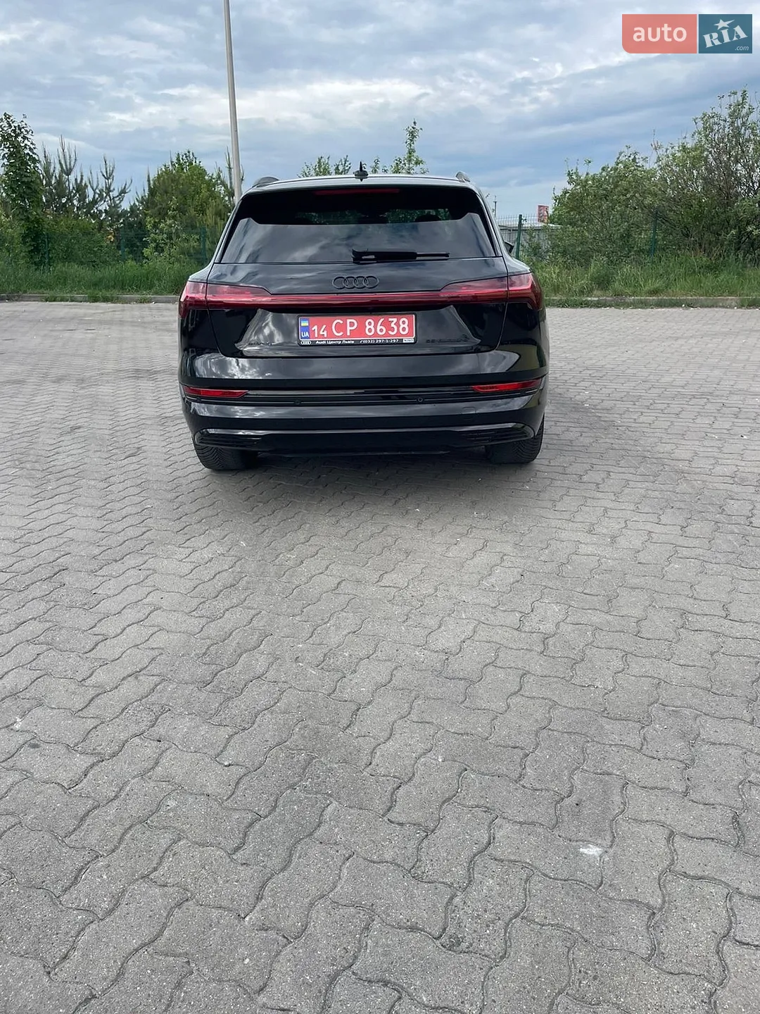 2020 Audi e-tron - мініатюра 9