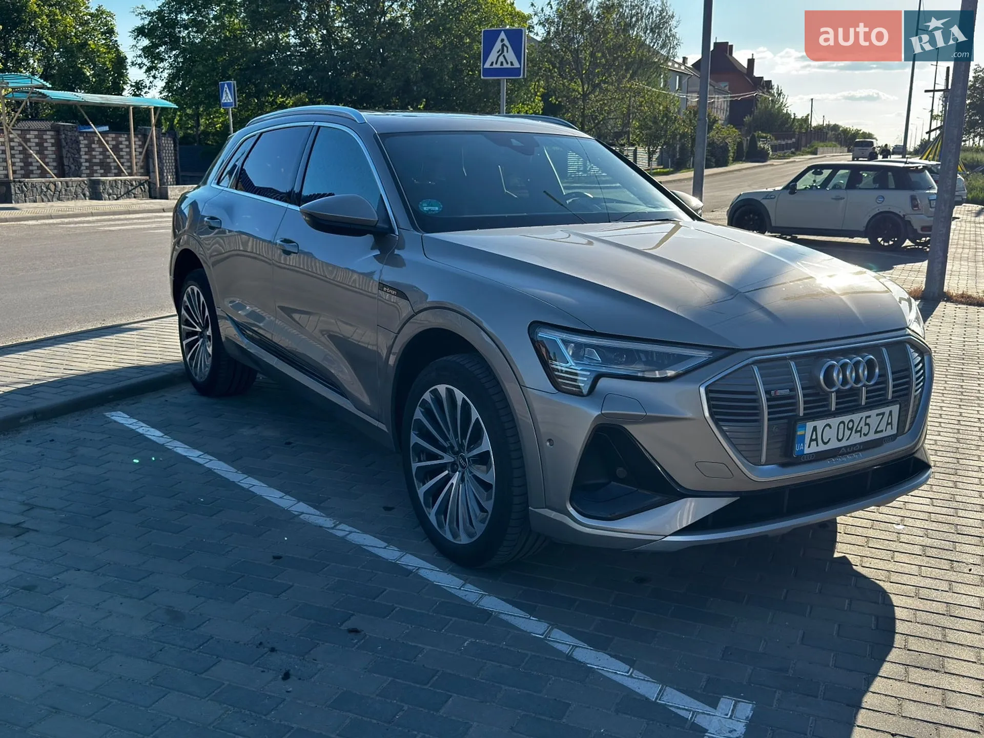 2021 Audi e-tron - мініатюра 8