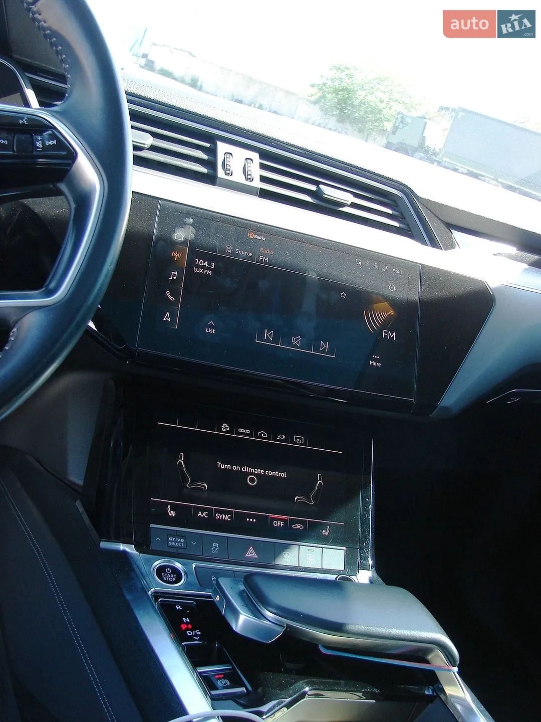 2021 Audi e-tron - мініатюра 26