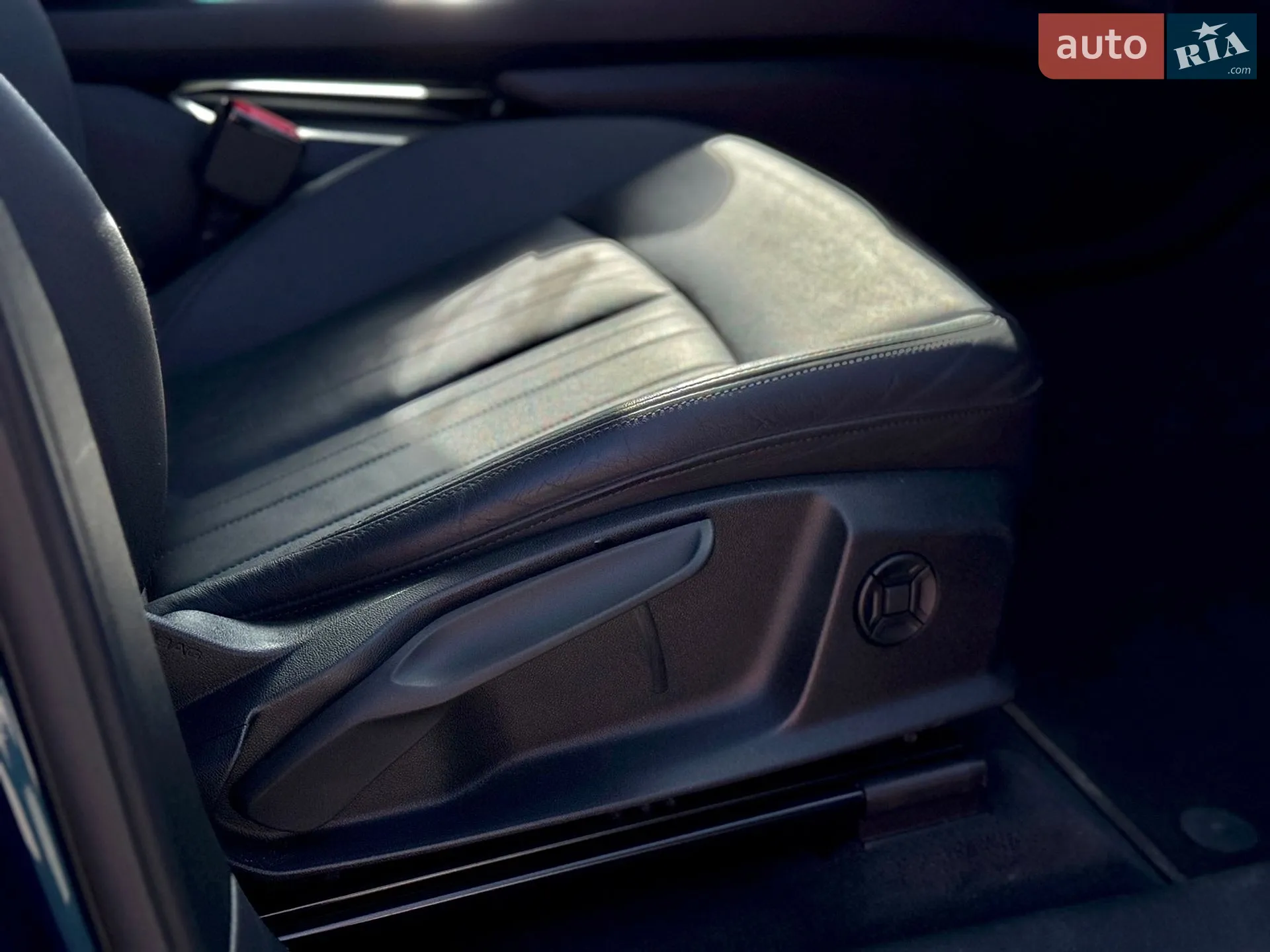 2021 Audi e-tron - мініатюра 22