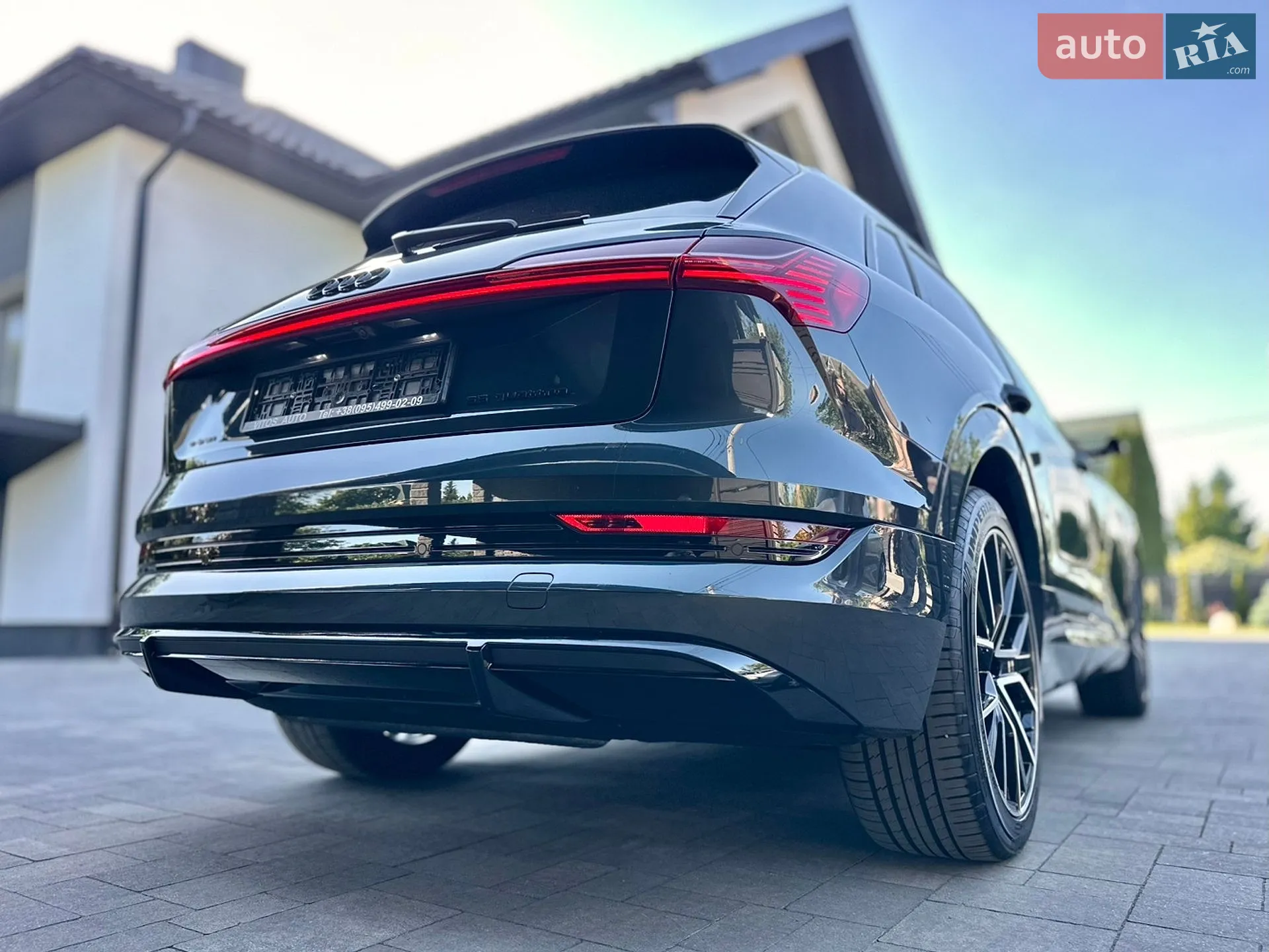 2020 Audi e-tron - мініатюра 8