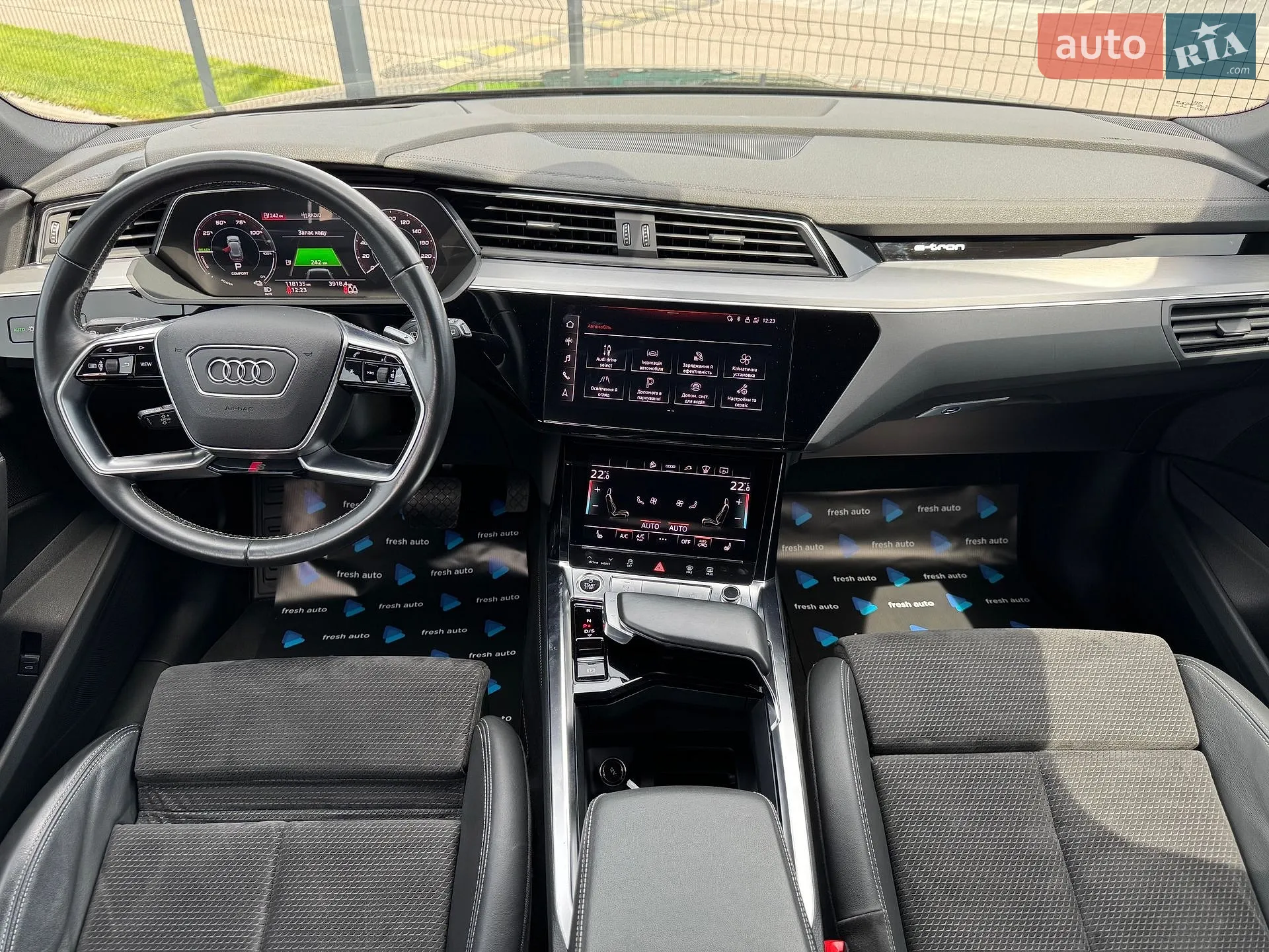 2021 Audi e-tron - мініатюра 4