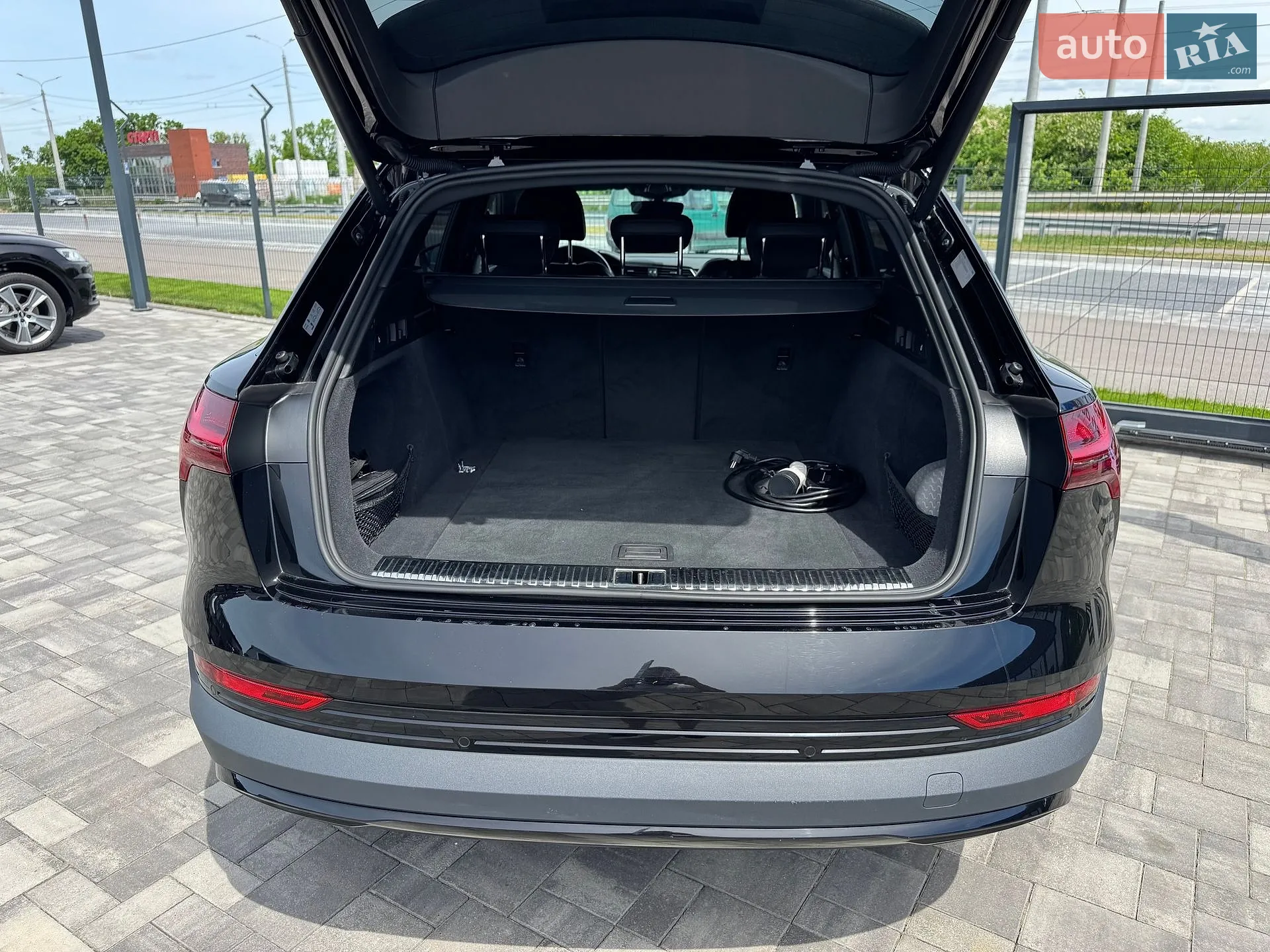2021 Audi e-tron - мініатюра 30