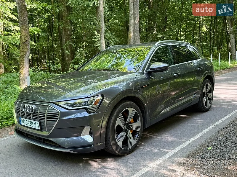 Audi e-tron
