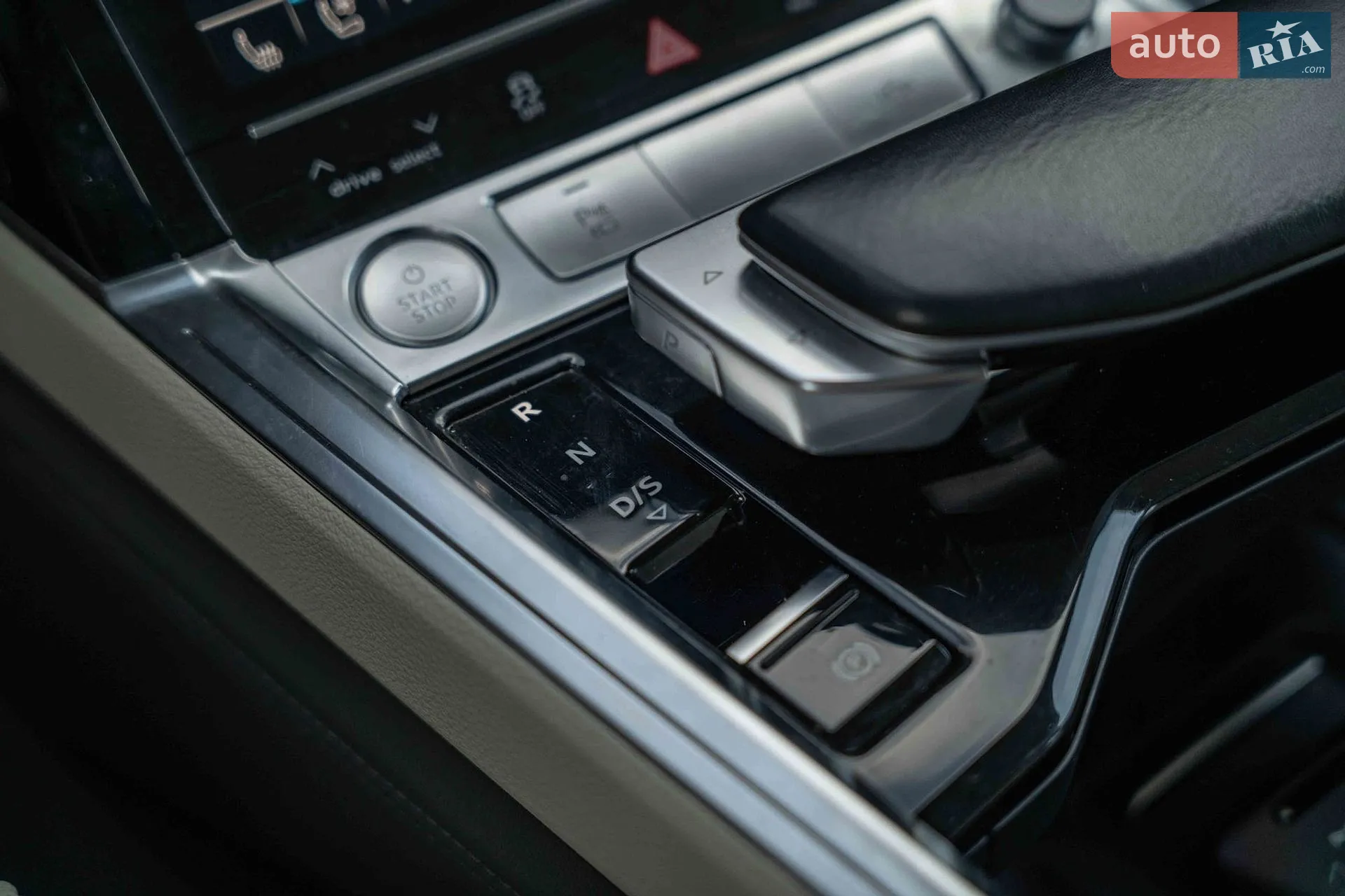 2019 Audi e-tron - мініатюра 48