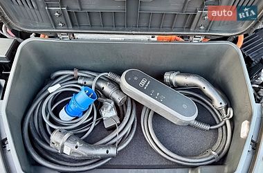 Позашляховик / Кросовер Audi e-tron 2022 в Рівному