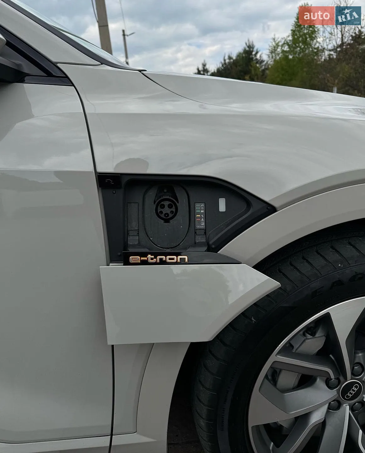 2020 Audi e-tron - мініатюра 12