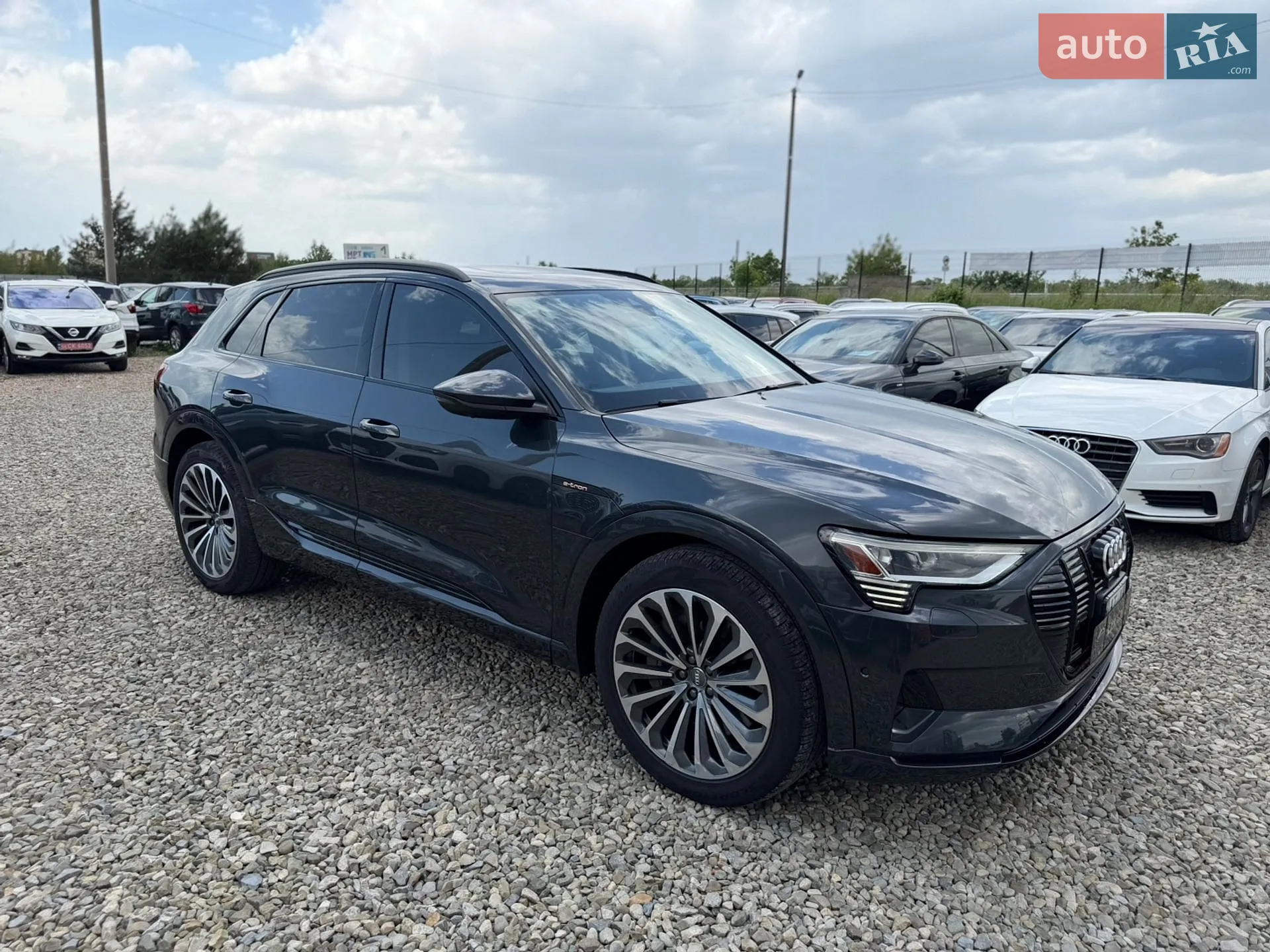 2020 Audi e-tron - мініатюра 19