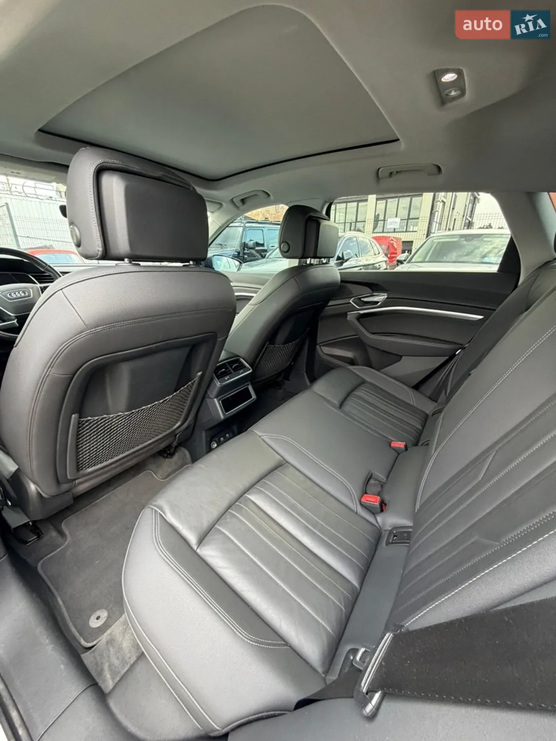 2020 Audi e-tron - мініатюра 28