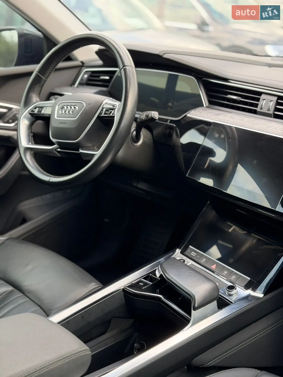 2020 Audi e-tron - мініатюра 39