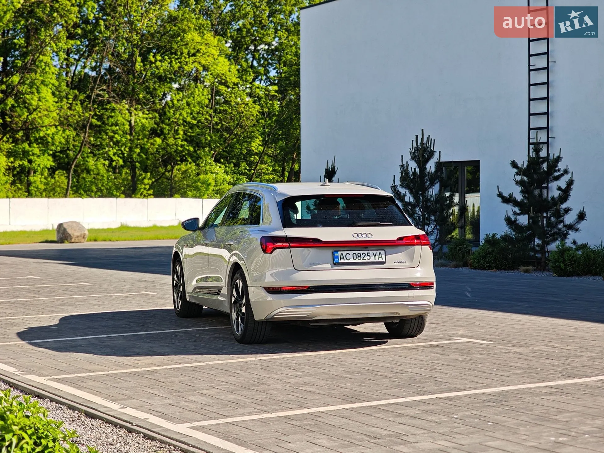 2021 Audi e-tron - мініатюра 9