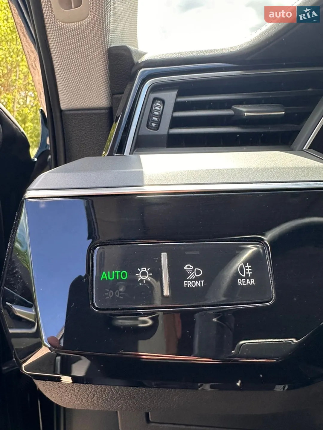 2019 Audi e-tron - мініатюра 16