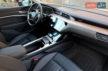 Внедорожник / Кроссовер Audi e-tron 2019 в Львове