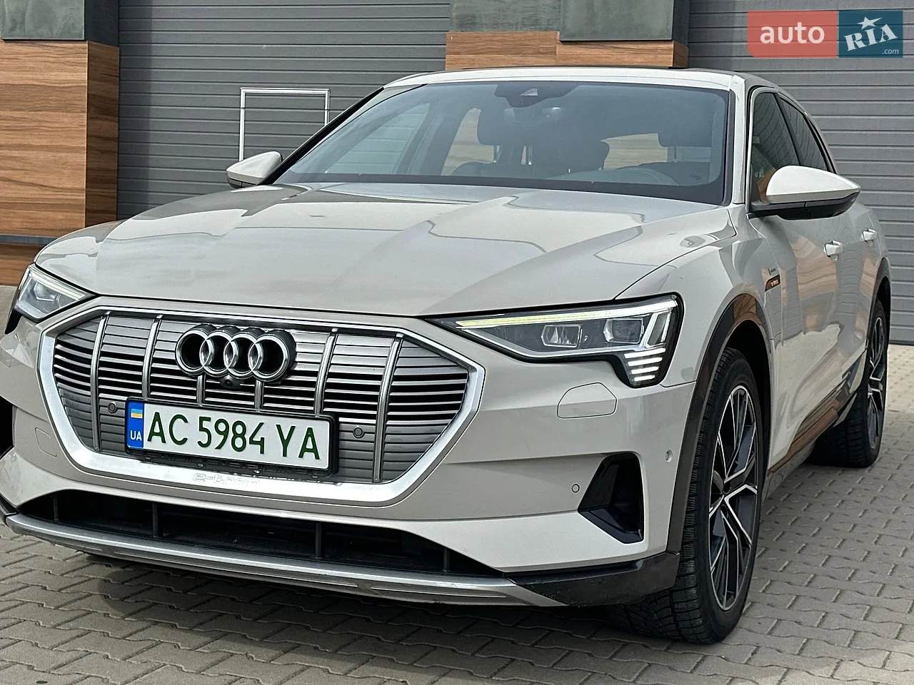 2019 Audi e-tron - мініатюра 28