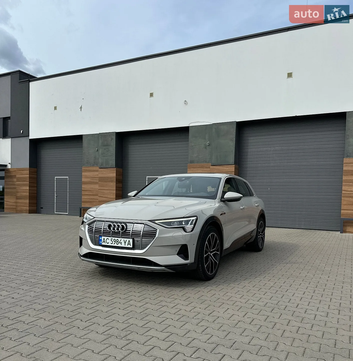 2020 Audi e-tron - мініатюра 8