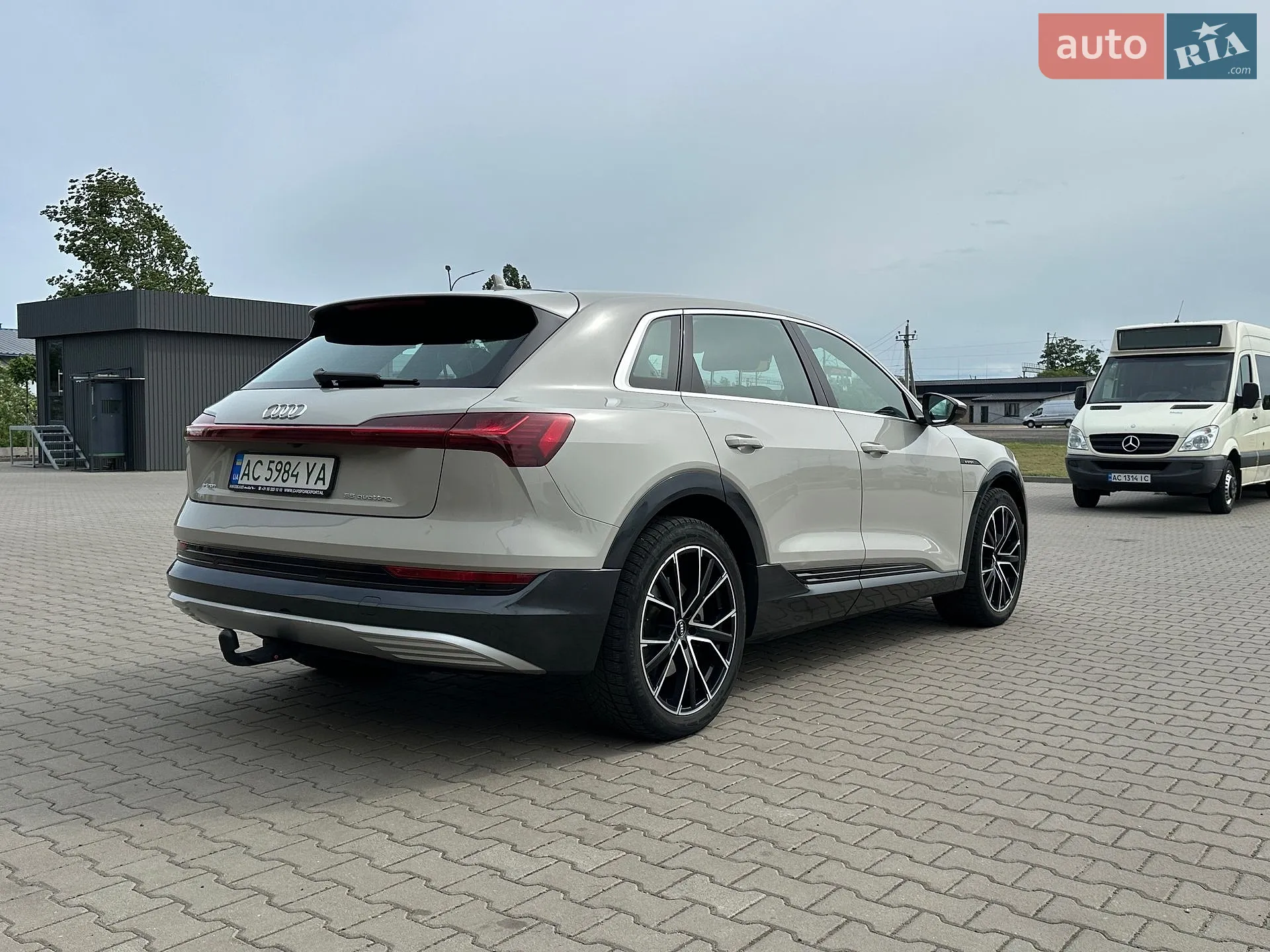 2020 Audi e-tron - мініатюра 26
