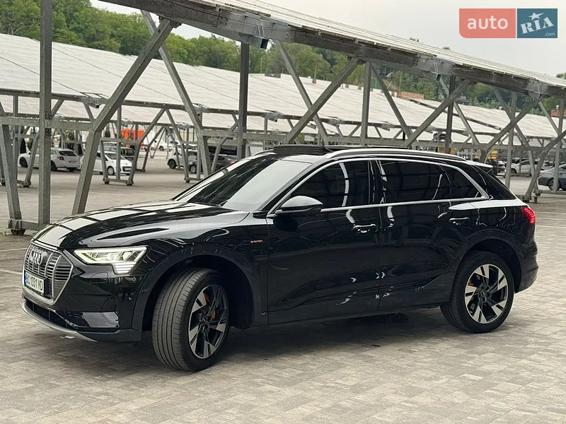 Audi e-tron 2022 VIN WAUZZZGE8NB031606 фото оголошення 13 з 68