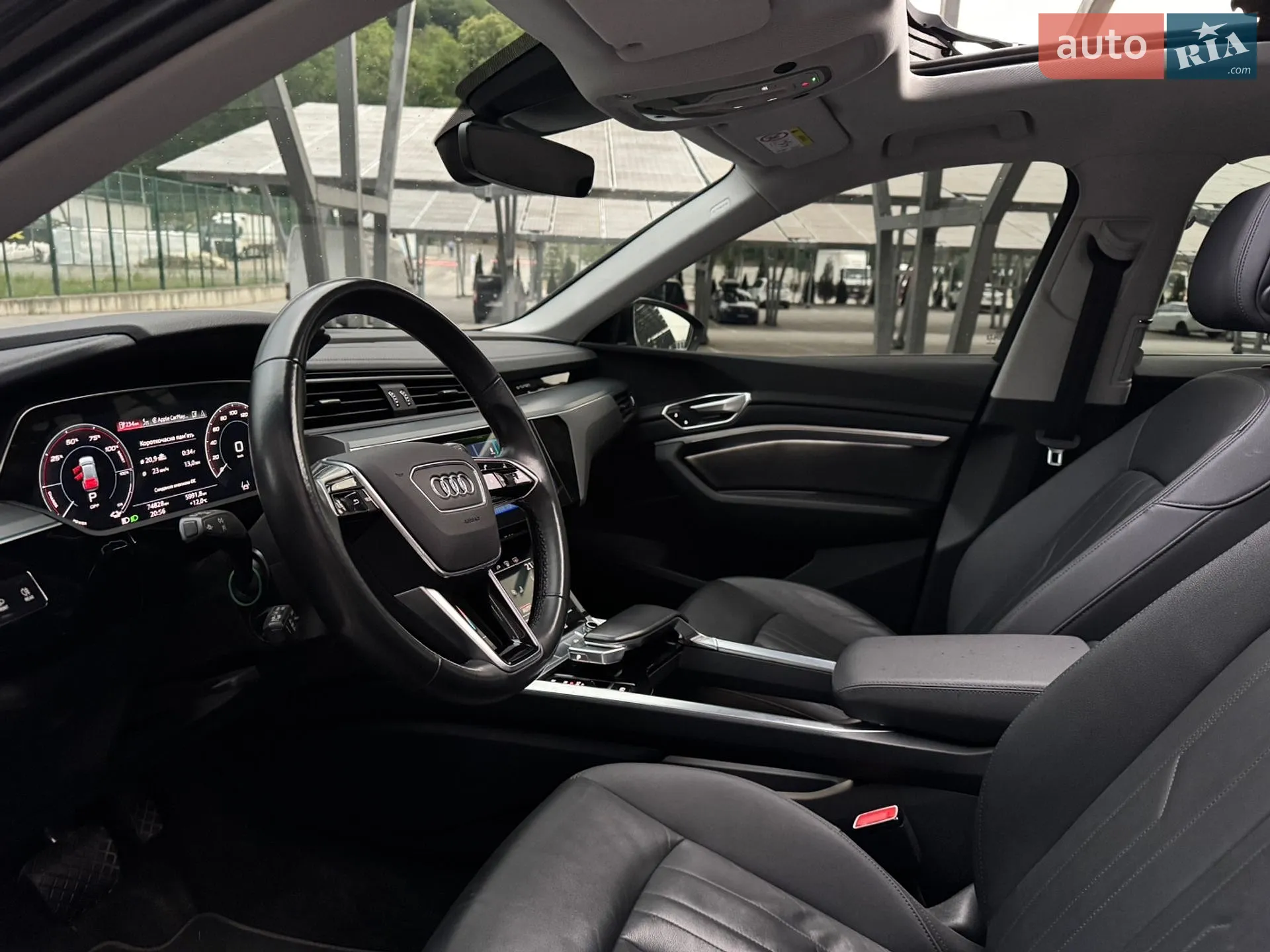 2022 Audi e-tron - мініатюра 22