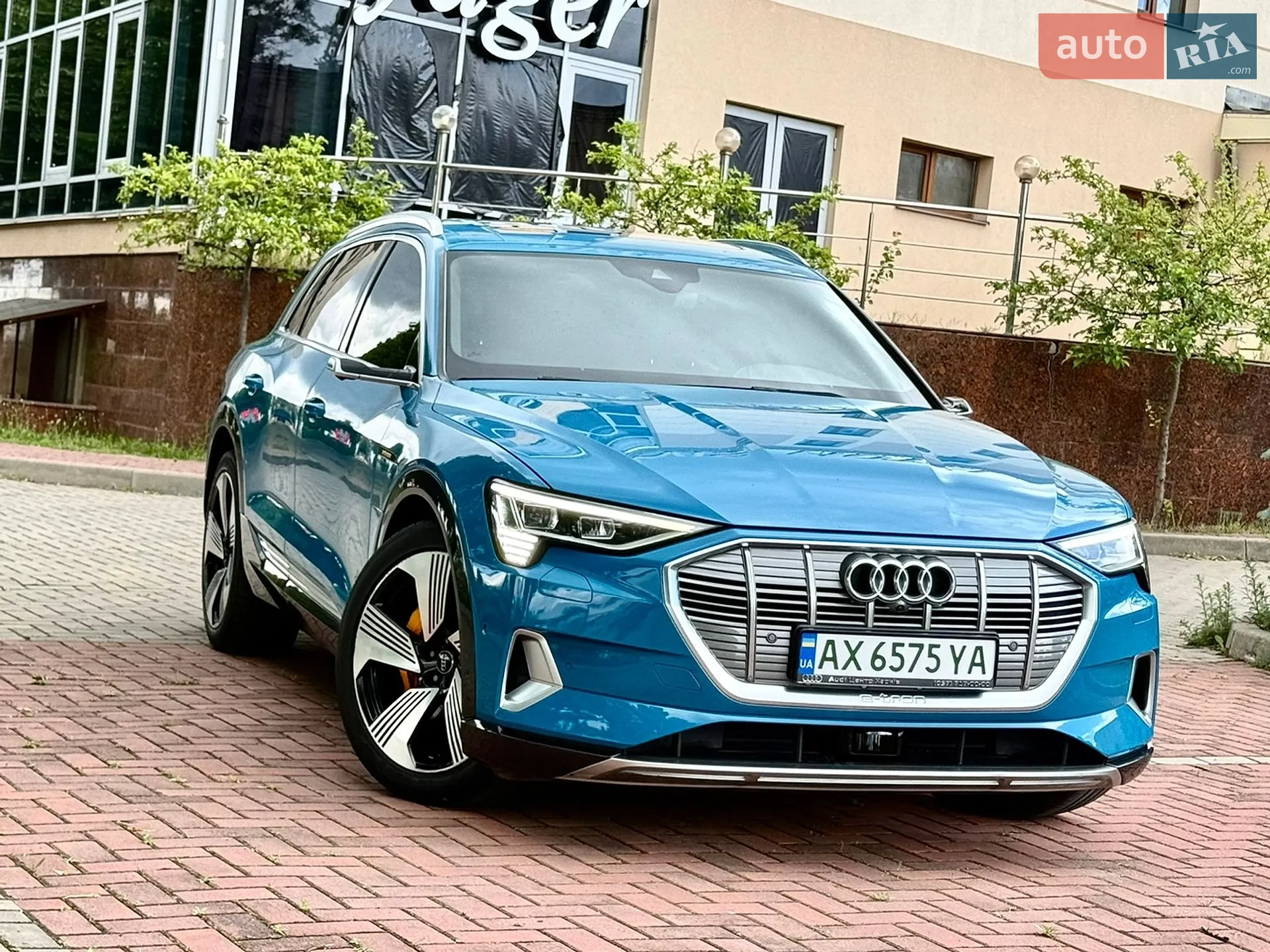 2019 Audi e-tron - фото 1