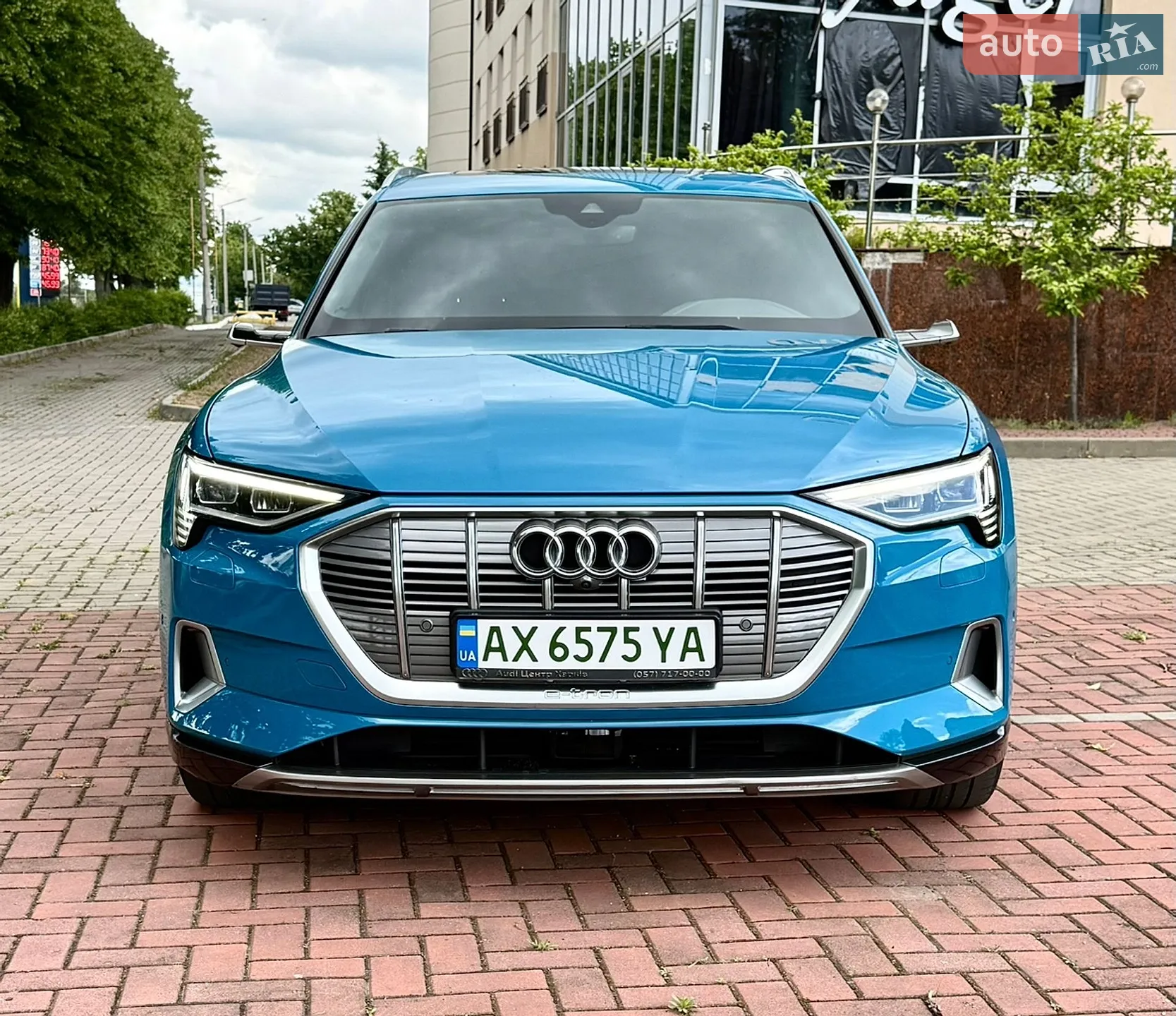 2019 Audi e-tron - мініатюра 3