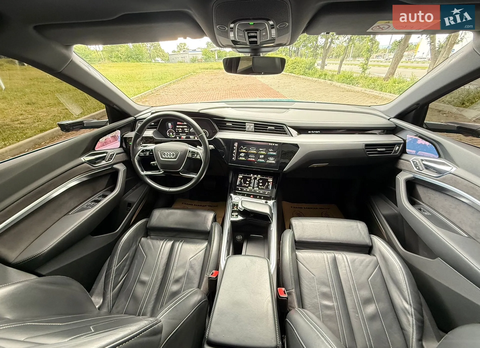 2019 Audi e-tron - мініатюра 28