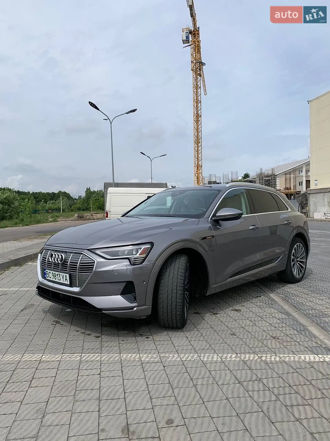 2019 Audi e-tron - мініатюра 2