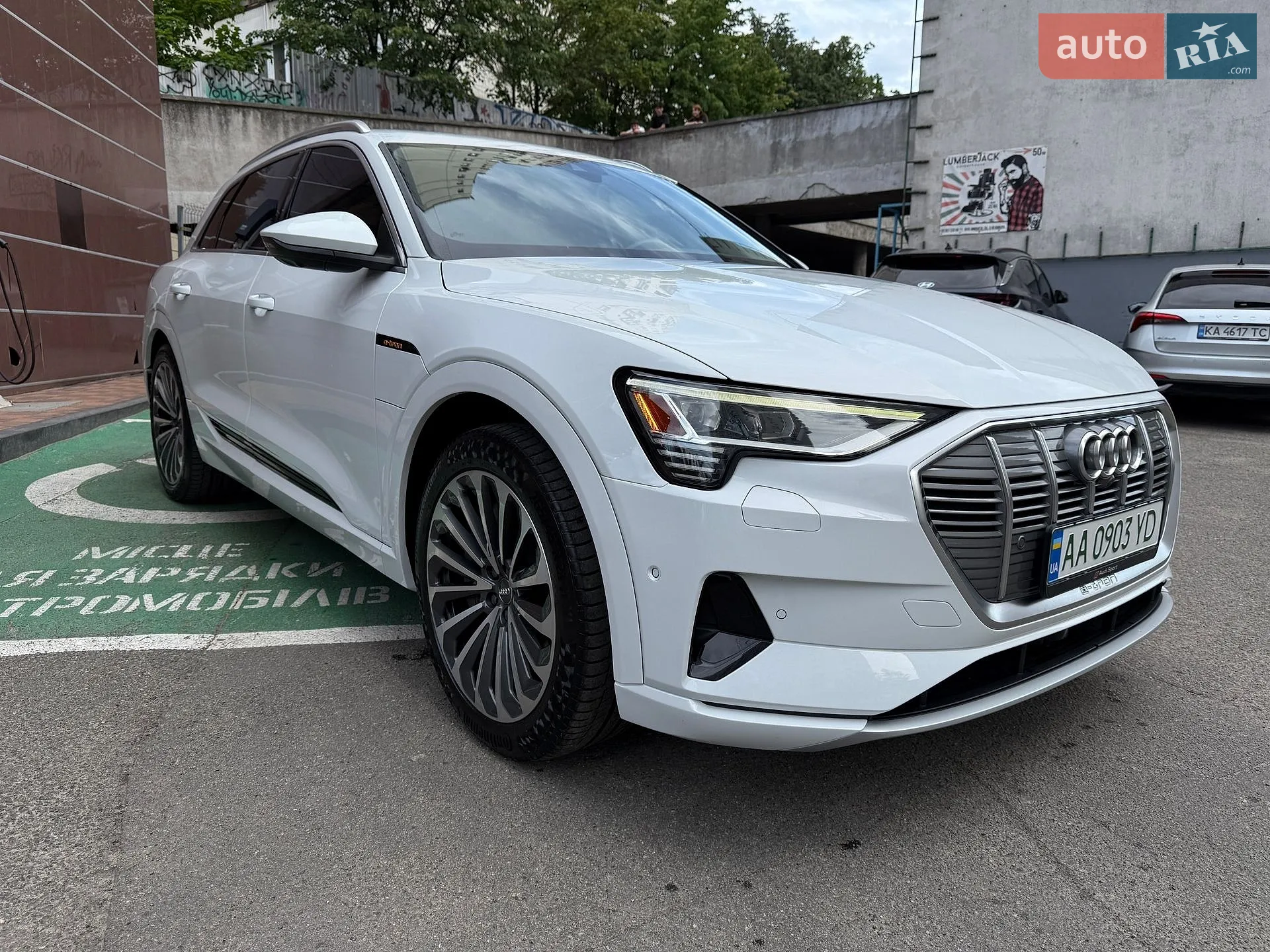 2019 Audi e-tron - мініатюра 3