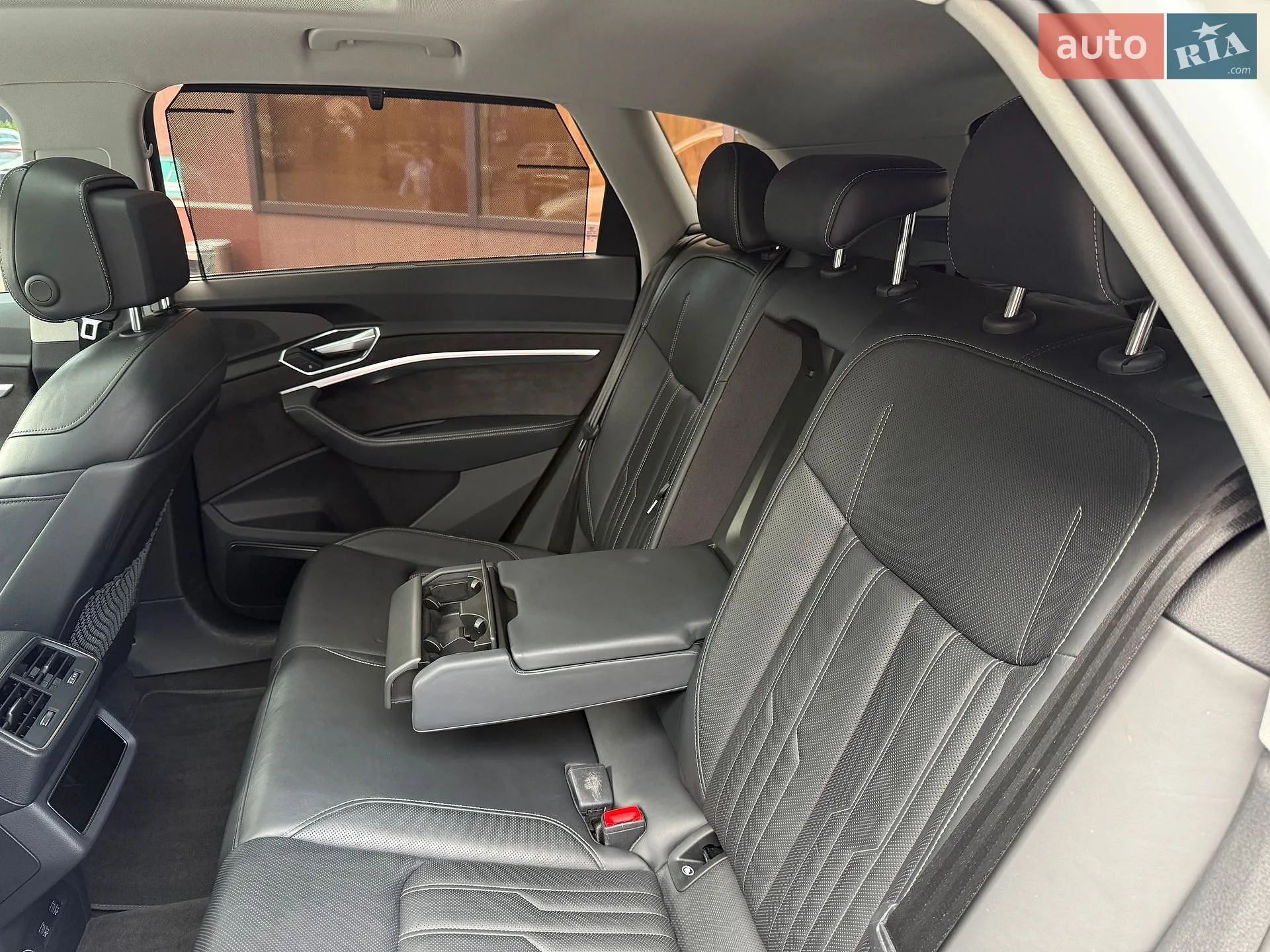2019 Audi e-tron - мініатюра 21