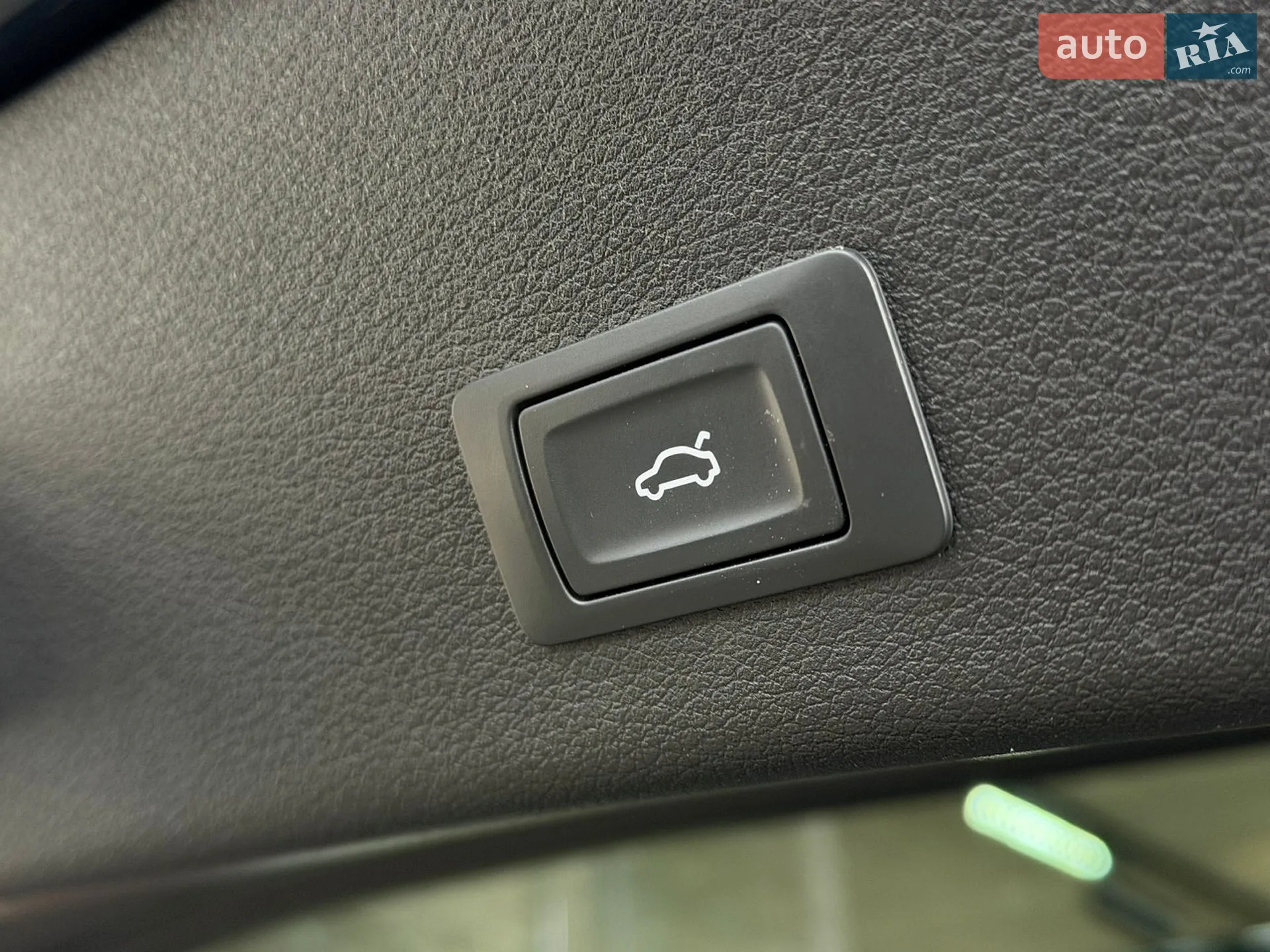 2020 Audi e-tron - мініатюра 27