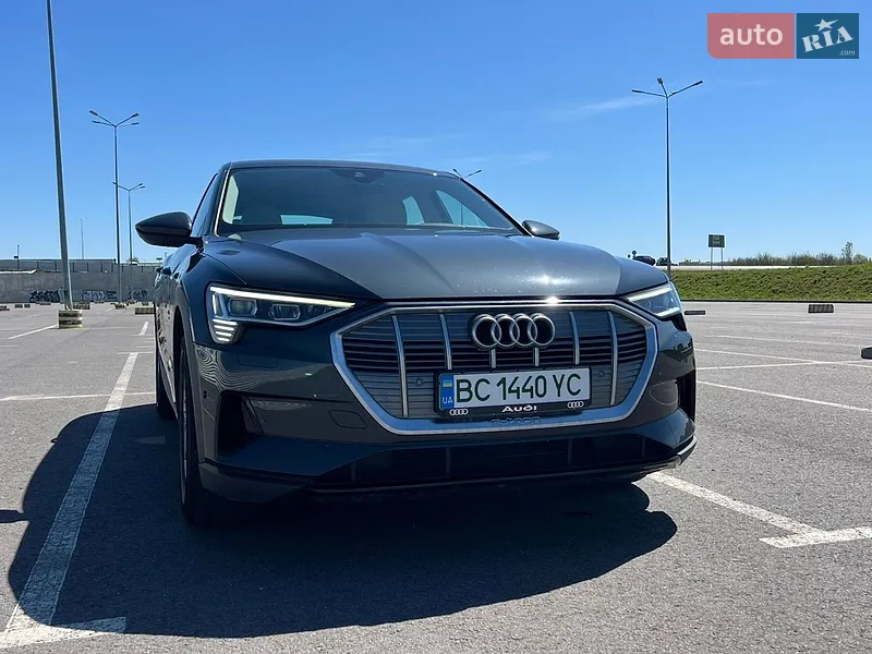Audi e-tron