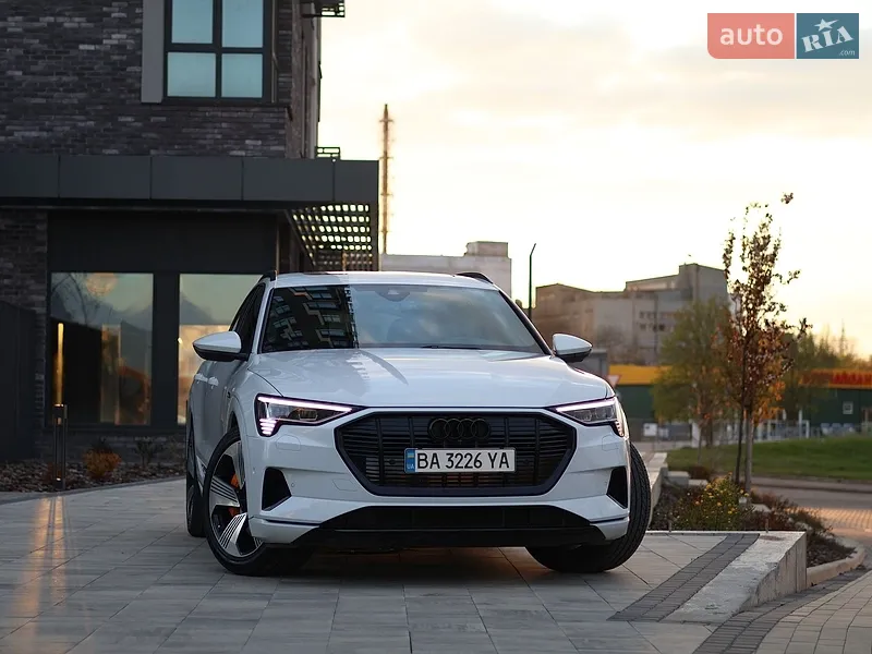 Audi e-tron