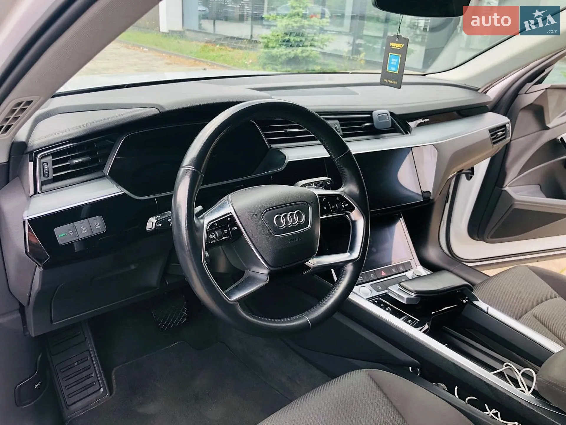 2019 Audi e-tron - мініатюра 23