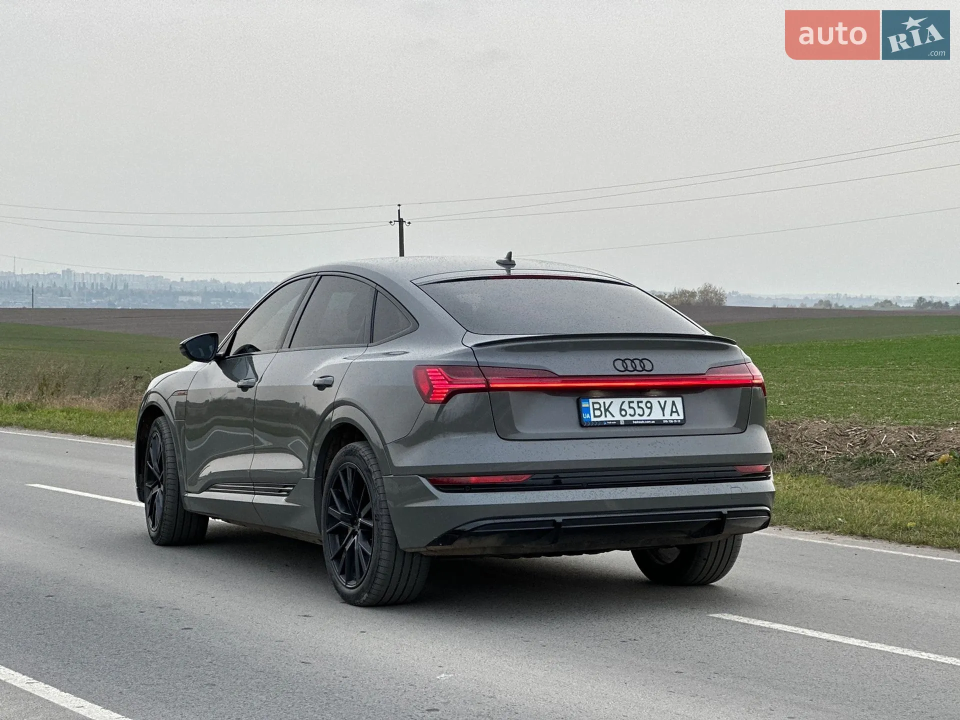 2022 Audi e-tron - мініатюра 3
