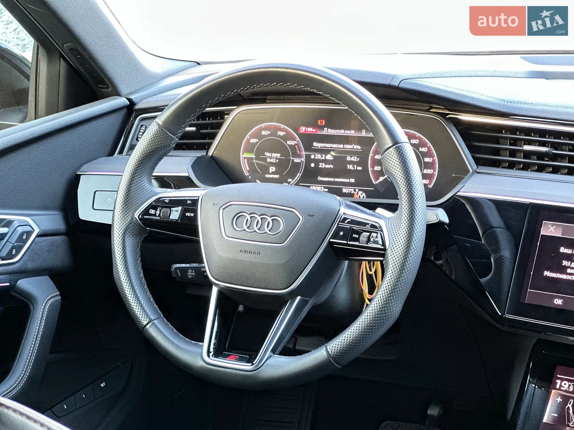 2022 Audi e-tron - мініатюра 11