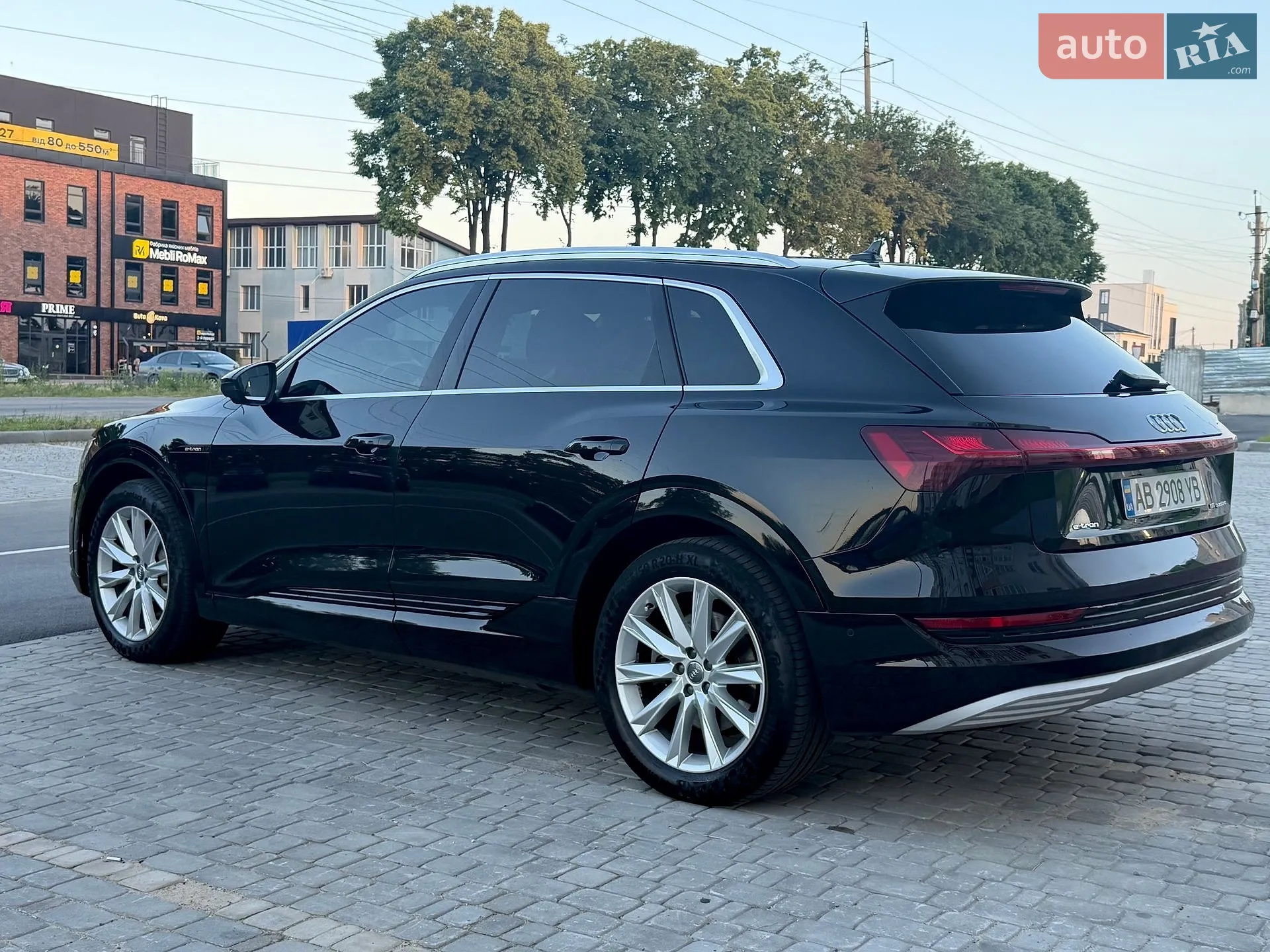 2019 Audi e-tron - мініатюра 12
