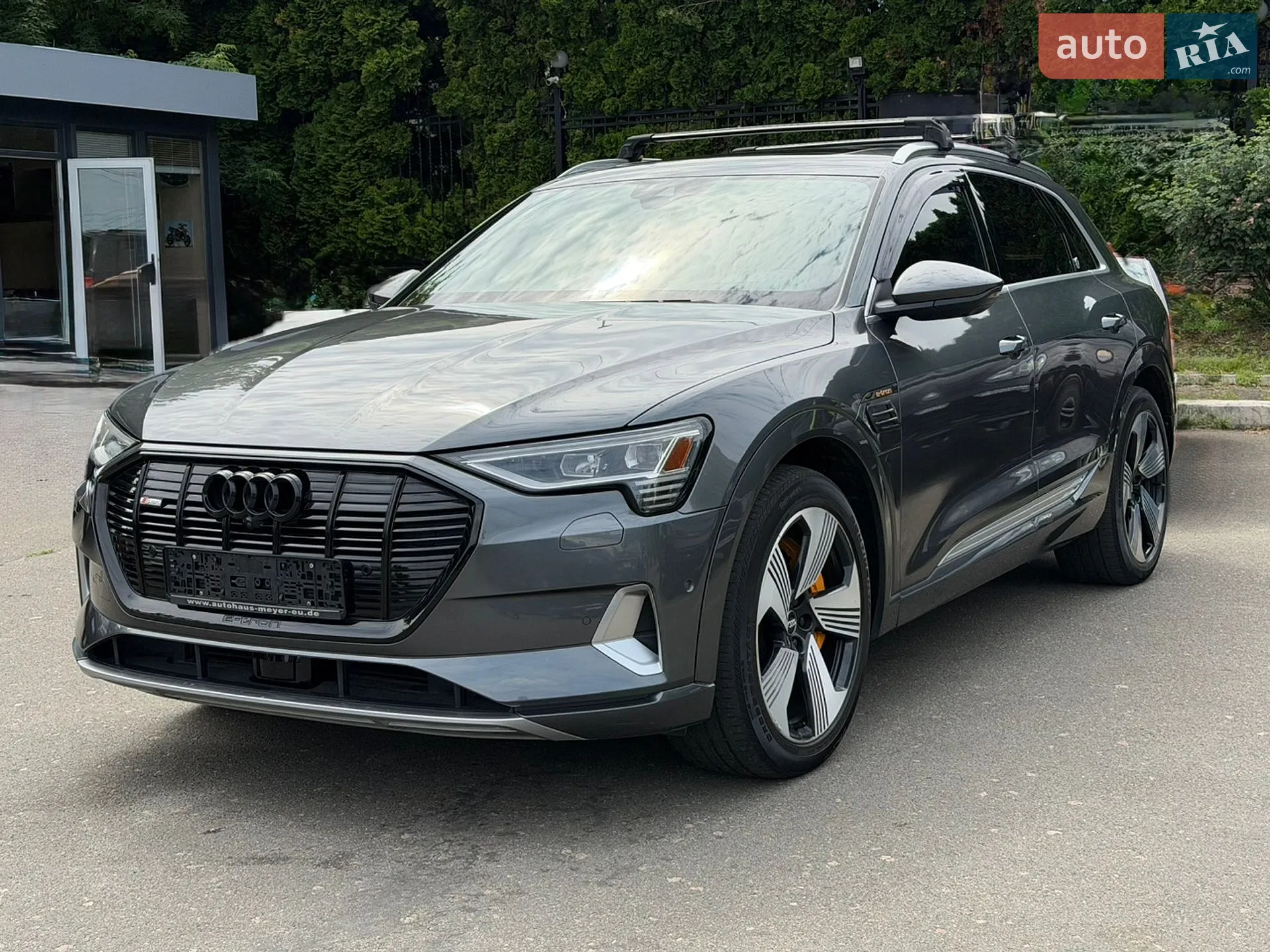 2019 Audi e-tron - мініатюра 2