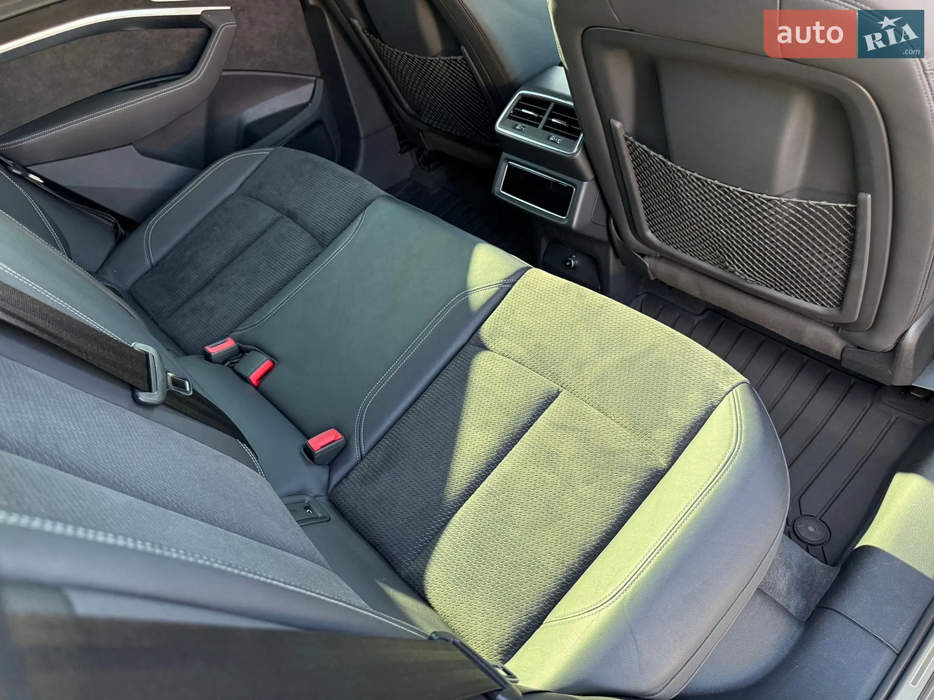 2020 Audi e-tron - мініатюра 34