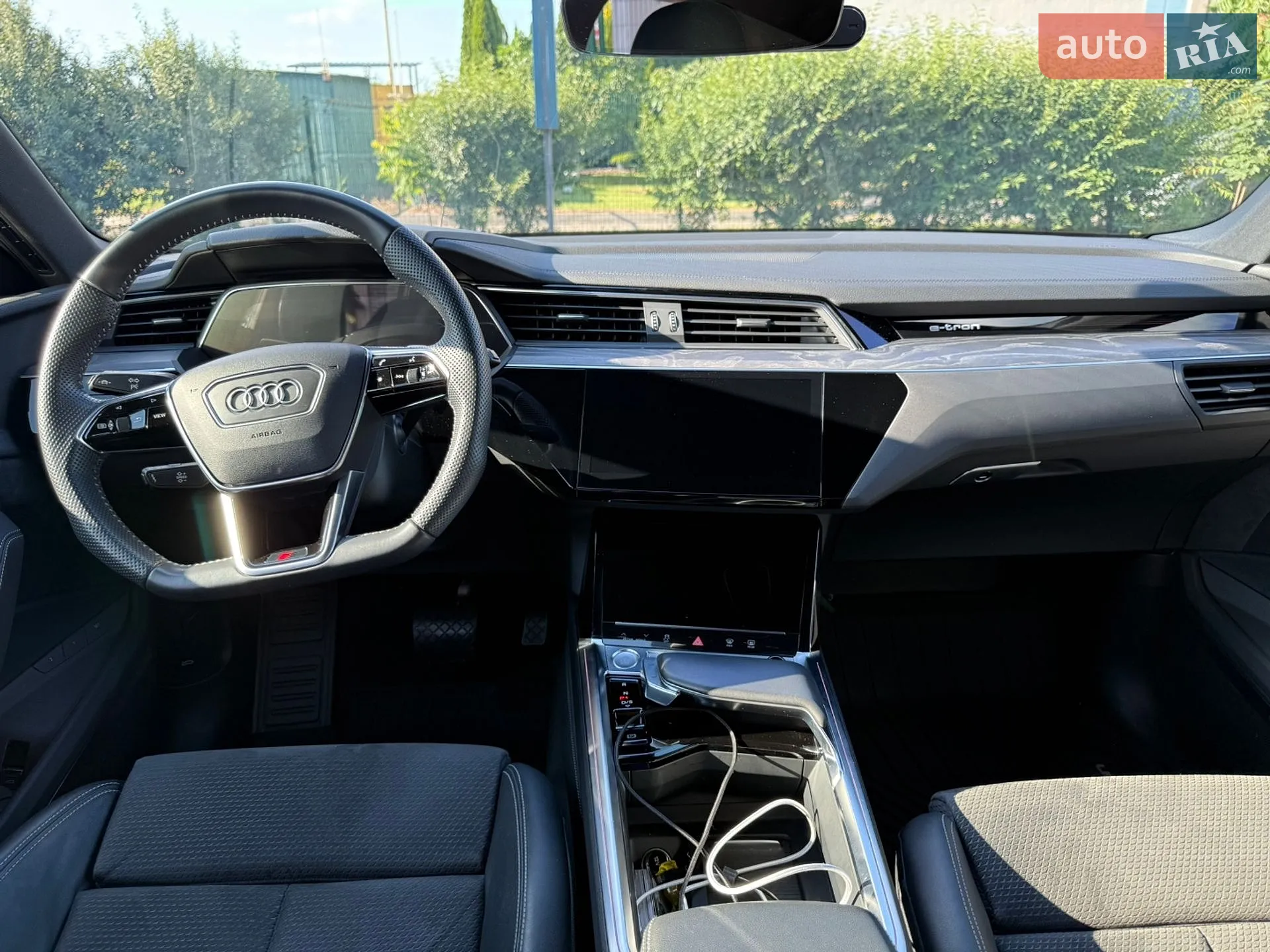 2020 Audi e-tron - мініатюра 35