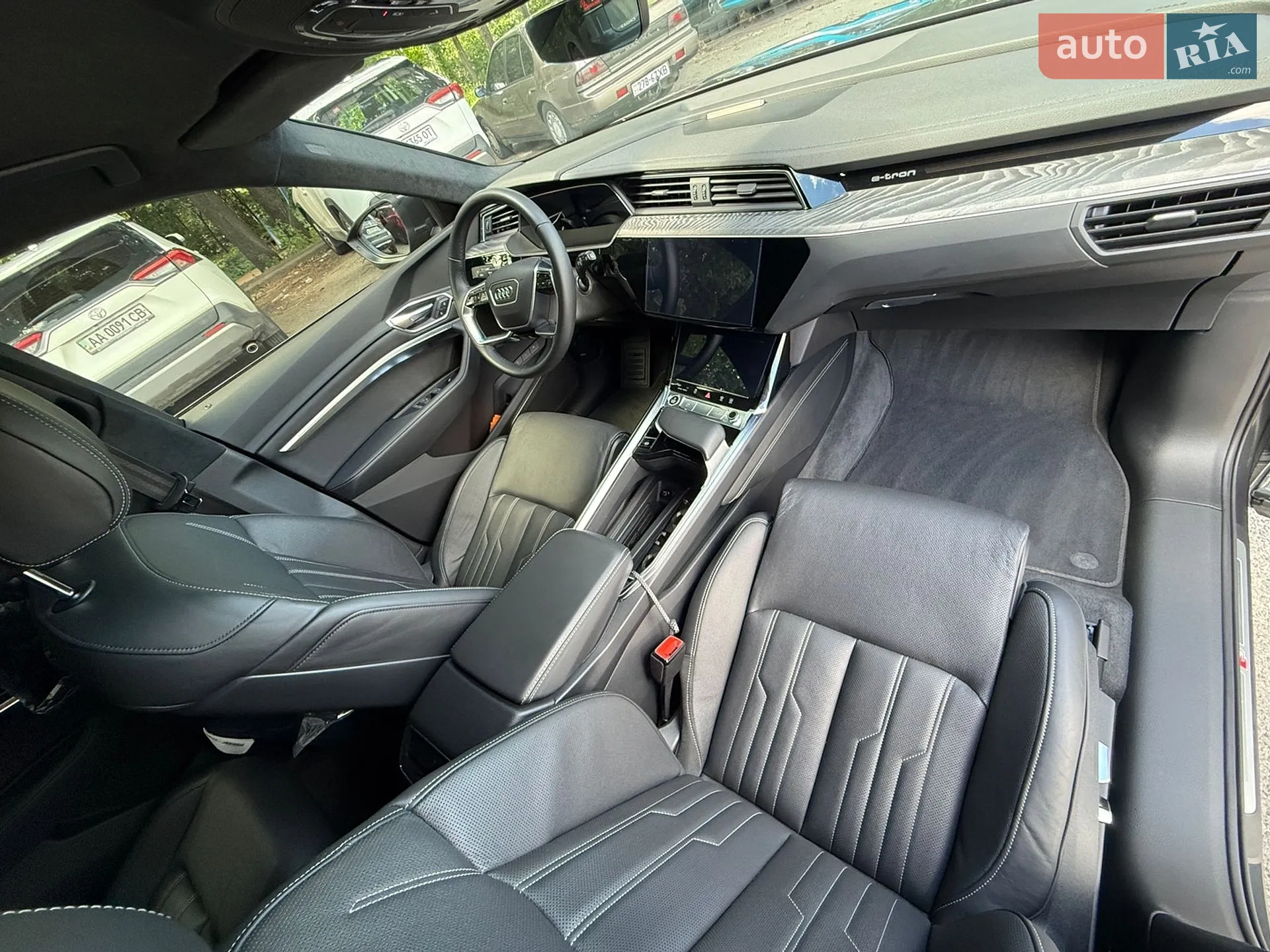 2020 Audi e-tron - мініатюра 12