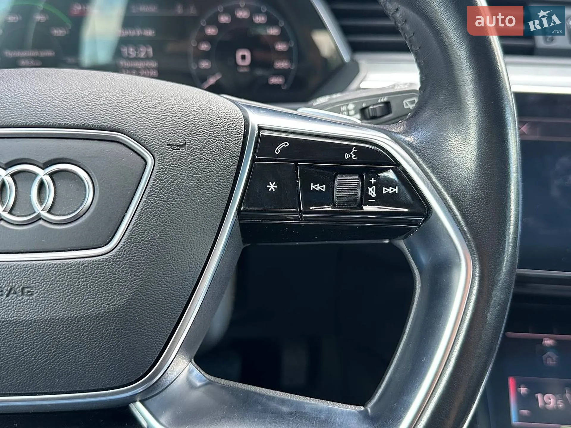 2019 Audi e-tron - мініатюра 23