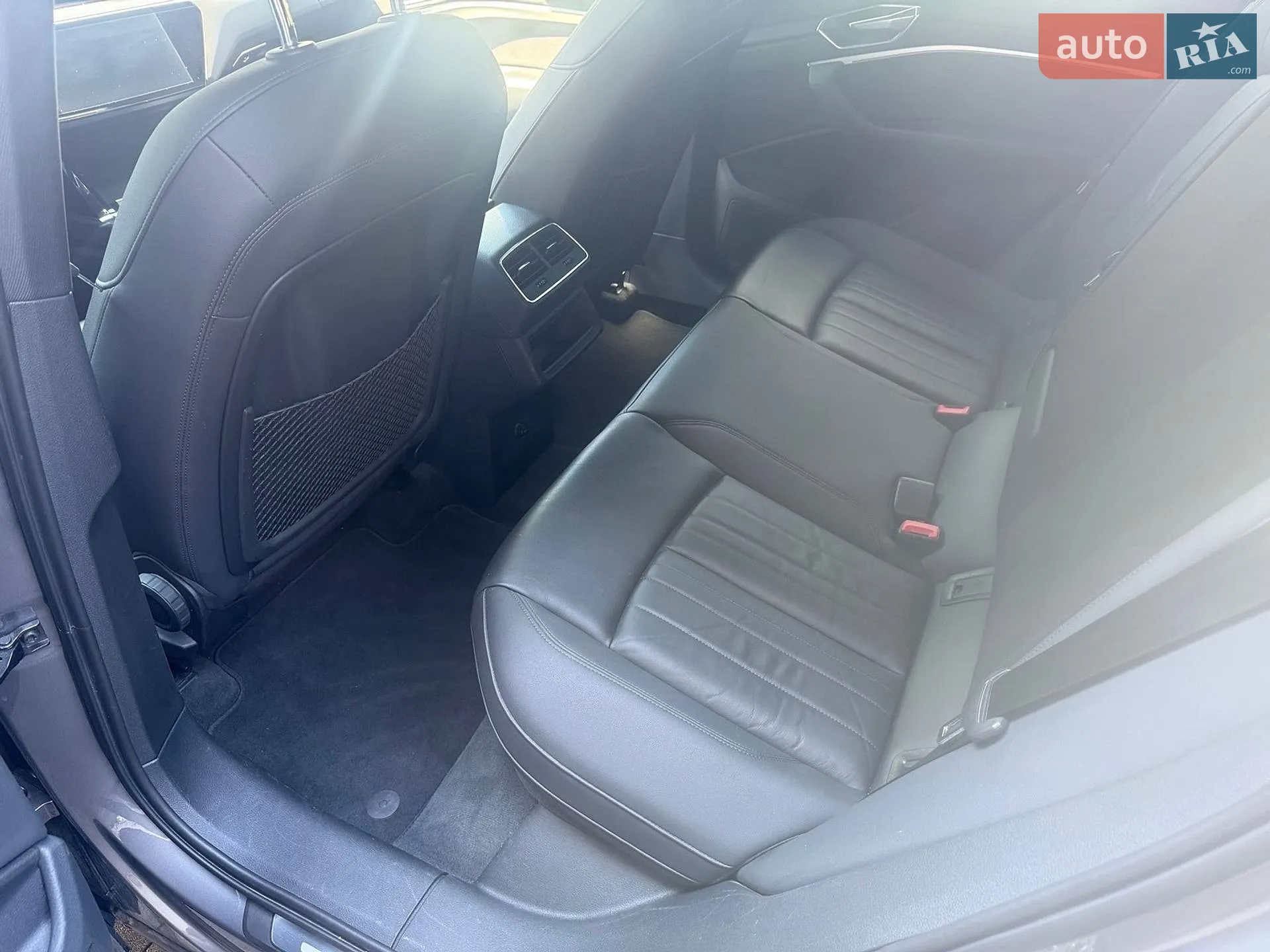 2020 Audi e-tron - мініатюра 23