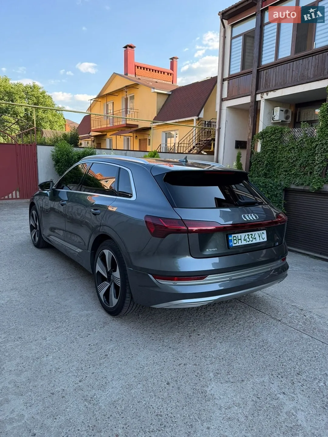 2019 Audi e-tron - мініатюра 3