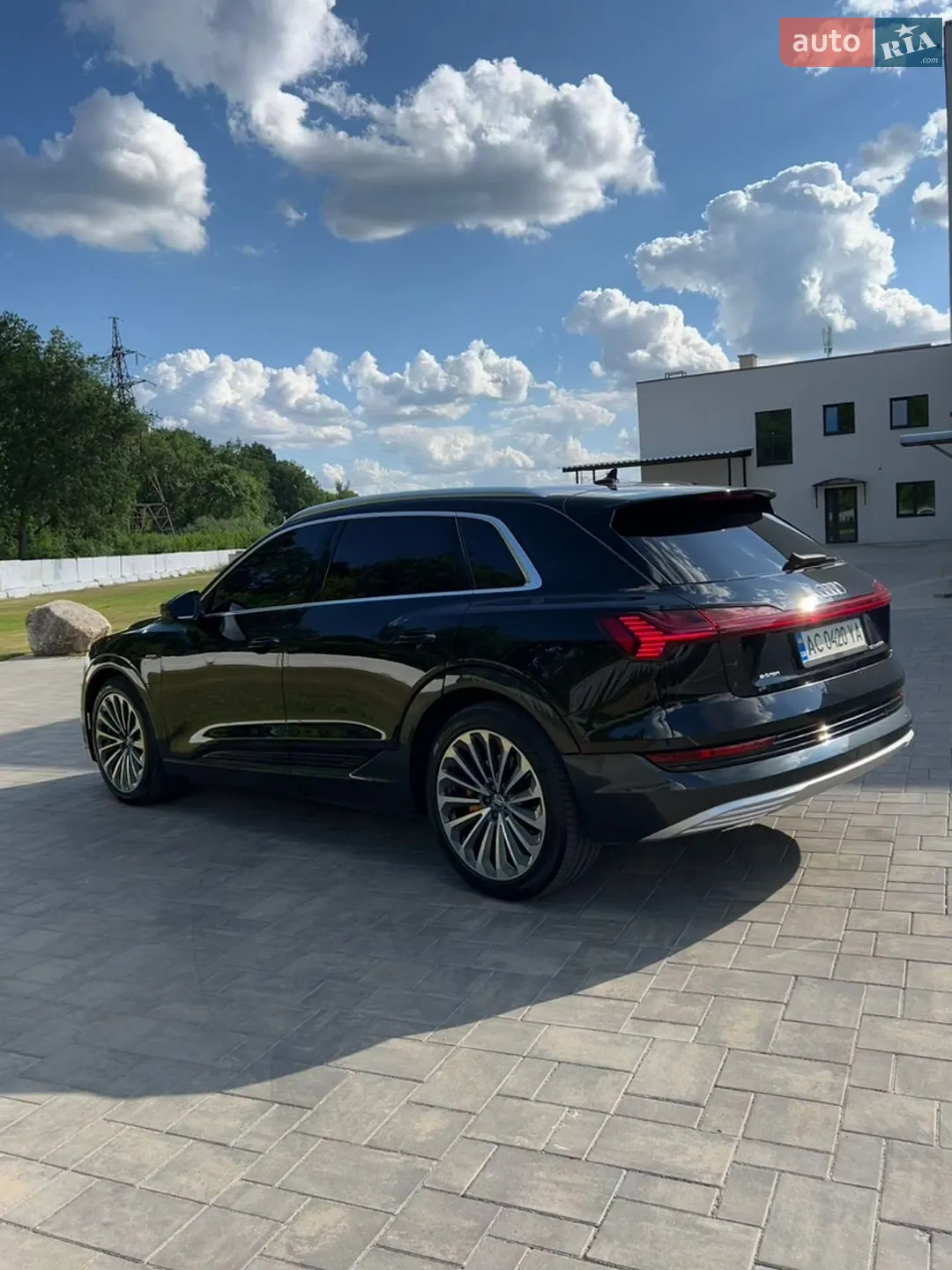 2018 Audi e-tron - мініатюра 28