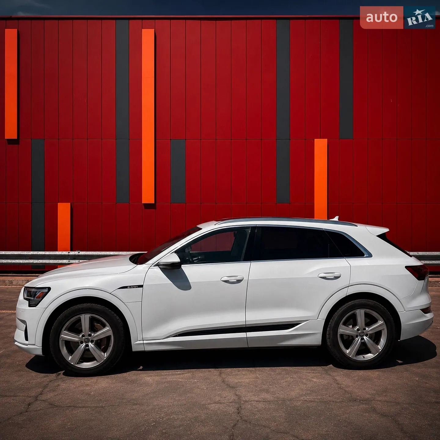 2019 Audi e-tron - мініатюра 5